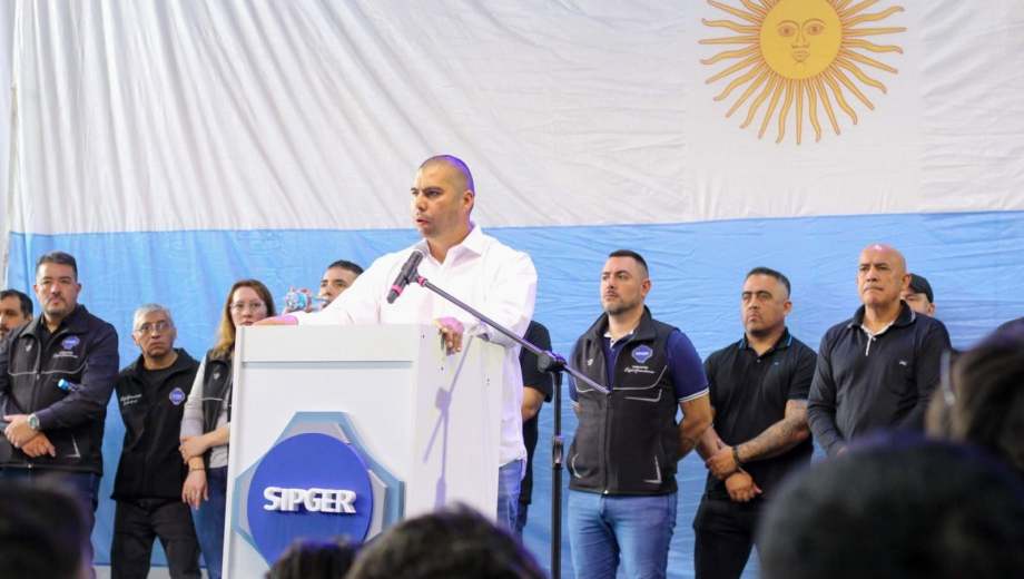 El conflicto entre Pan American Energy y el Sindicato Petrolero de Santa Cruz continúa escalando tras la respuesta pública del titular de SIPGER a la denuncia presentada por la operadora. Foto gentileza.