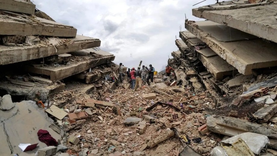 Sube a 2295 la cifra de personas fallecidas por los terremotos en Venezuela. AFP