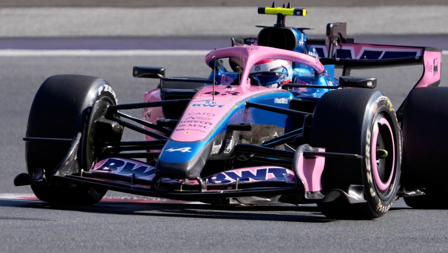 (AP). Clasificación complicada para el argentino en Silverstone, luego de un despiste que lo dejó eliminado en Q1.