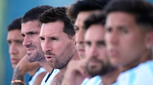 El posible equipo que analiza Lionel Scaloni para el duelo del sábado ante Suiza