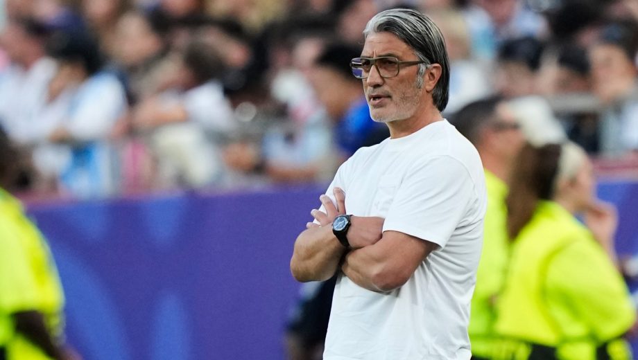 (AP) Según Murat Yakin, técnico suizo, el desenlace del encuentro estuvo condicionado.  