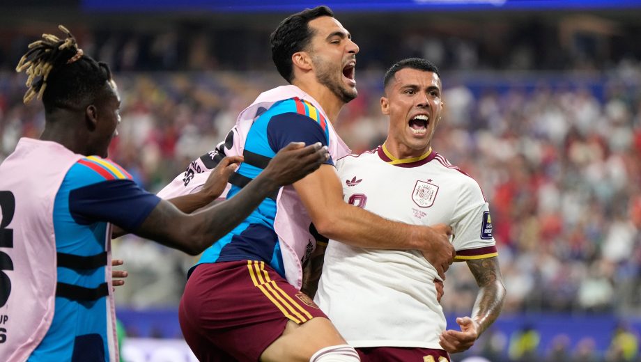 Pedro Porro liquidó la historia en el complemento para que España derrote a Francia y clasifique a la final. (Foto: AP)