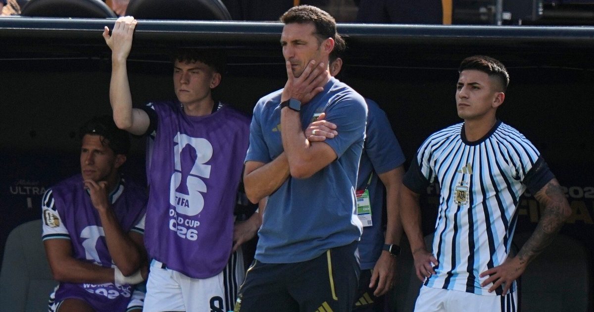 Scaloni destaca la grandeza en las victorias y derrotas del fútbol argentino