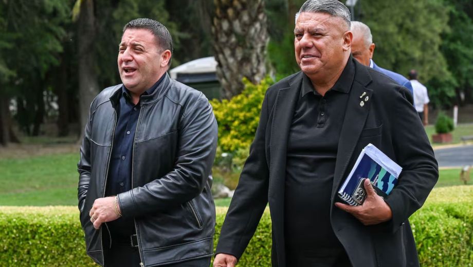 Claudio "Chiqui" Tapia, presidente de la AFA junto al tesorero de la federación, Pablo Toviggino (Foto: LN)