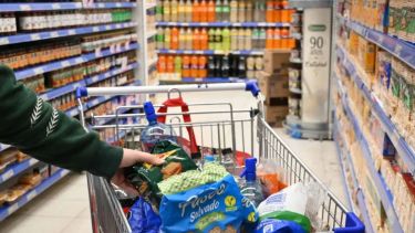 Contra la evasión: el Gobierno prepara un nuevo plan de control estricto para los supermercados