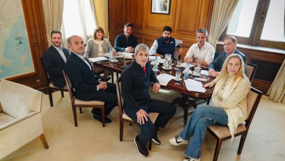 El Gobierno acelera la eliminación de las PASO: convocará a gobernadores para avanzar con la reforma electoral en el Senado