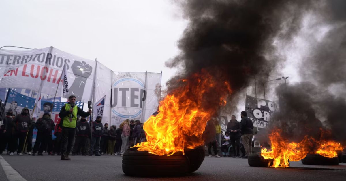 Protesta de organizaciones de izquierda en CABA genera incidentes y despliegue de seguridad