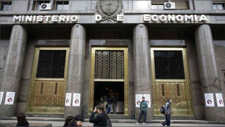 Analistas y consultoras privadas destacaron que el volumen emitido bajo cláusulas de ajuste cambiario constituyó una de las marcas más elevadas del año. (Foto: archivo)