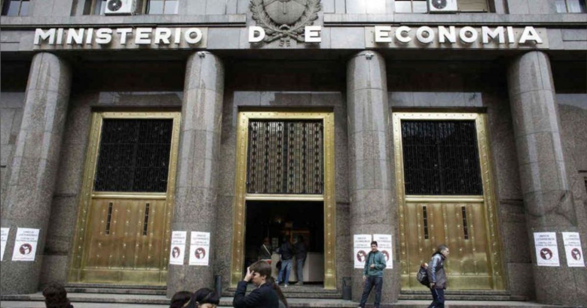 El Gobierno aprobó otra licitación clave y sumó más dólares: cómo respondió el mercado al nuevo bono estrella