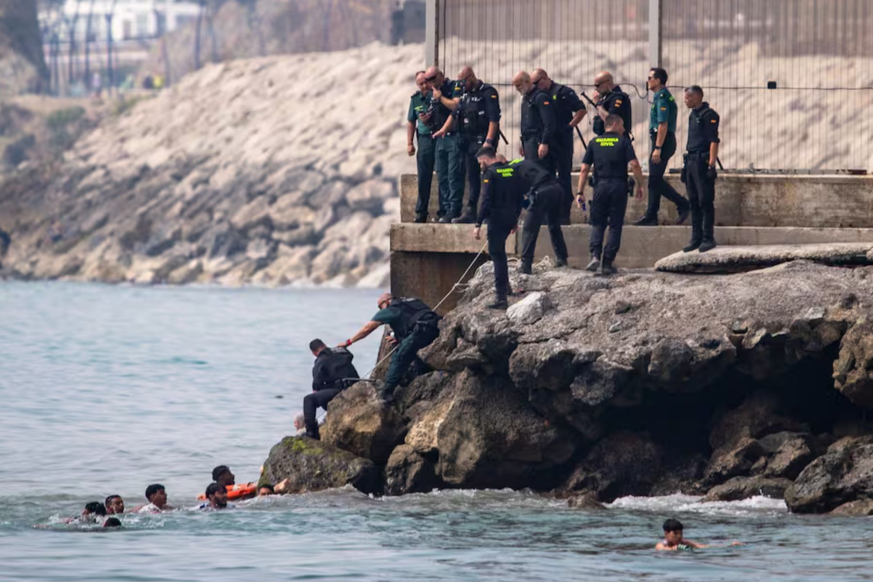Crisis migratoria en España: 57 muertes y más de 50 mil inmigrantes en Ceuta