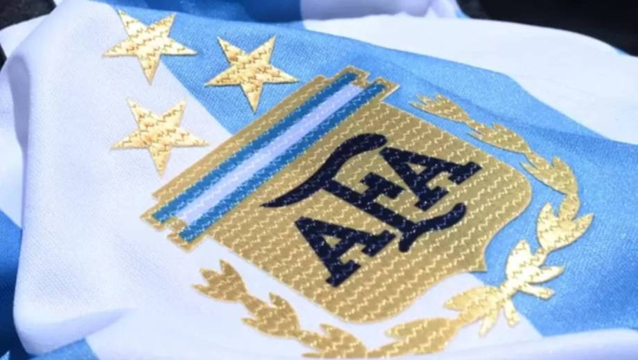 Cábalas semifinal Mundial 2026: algo dorado para alentar a la Selección Argentina.-