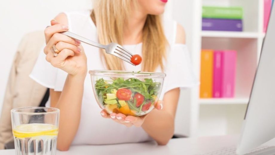 Alimentación saludable: el cambio simple en tu plato.-