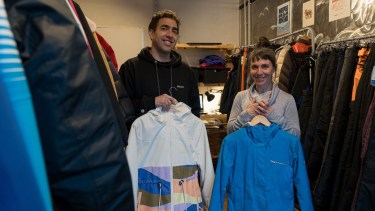 La segunda vida de la ropa de montaña: un consumo que crece en Bariloche