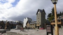 Imagen de Se cayó por un desnivel en la calle y el municipio de Bariloche deberá pagarle una compensación