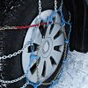 Imagen de Video | En un minuto: cómo colocar las cadenas para no quedar varado por la nieve en las rutas de la codillera