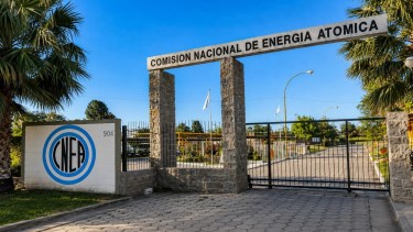 Entre desvinculaciones y protestas: el conflicto que atraviesa a la Comisión Nacional de Energía Atómica