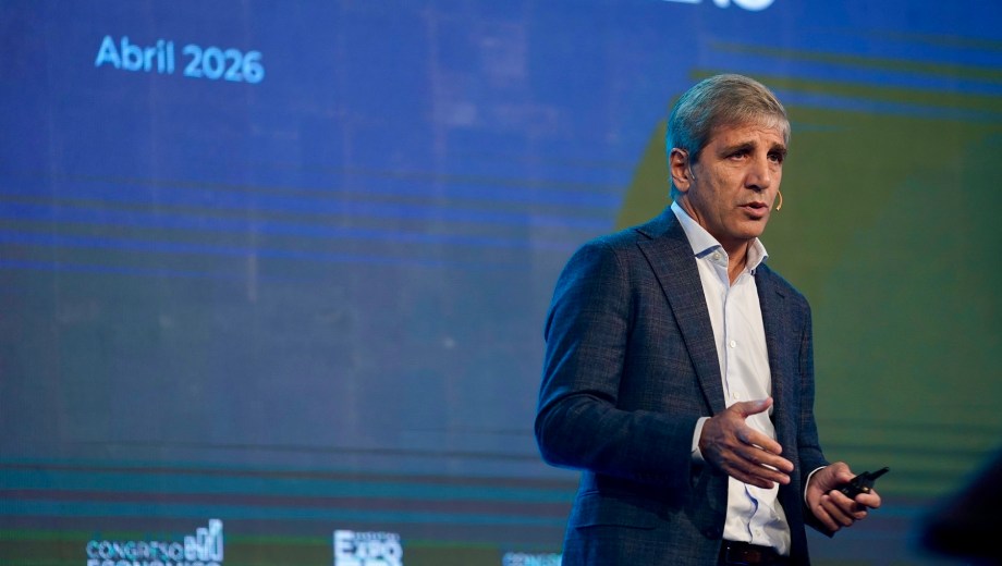 Luis Caputo. Foto: Clarín Fotografía 