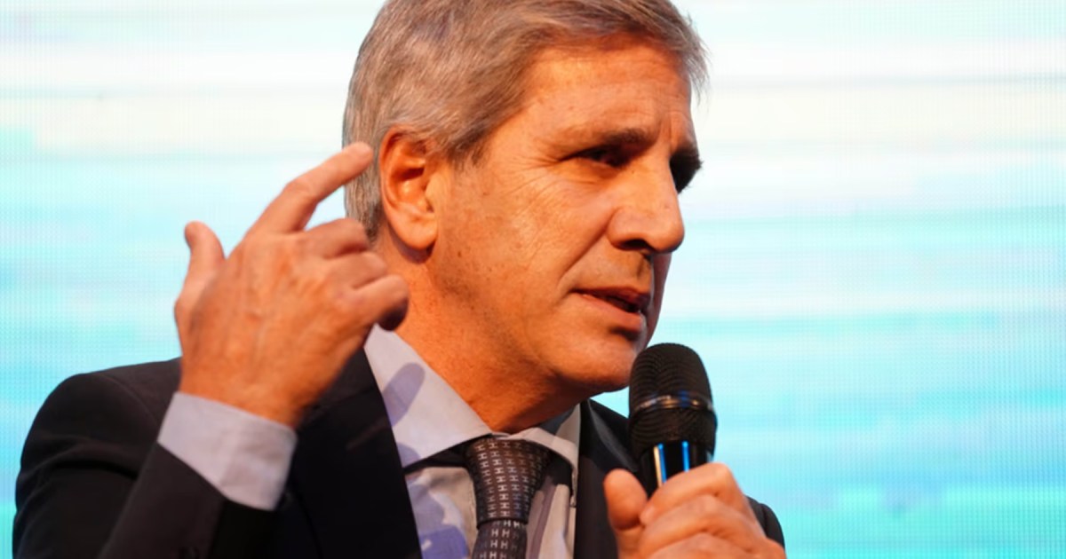 El plan económico de Luis Caputo y su impacto en la compra de dólares