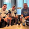 Imagen de La cábala no se rompe: la foto de Chiqui Tapia, junto a Lionel Messi y Rodrigo De Paul antes de enfrentar a Suiza