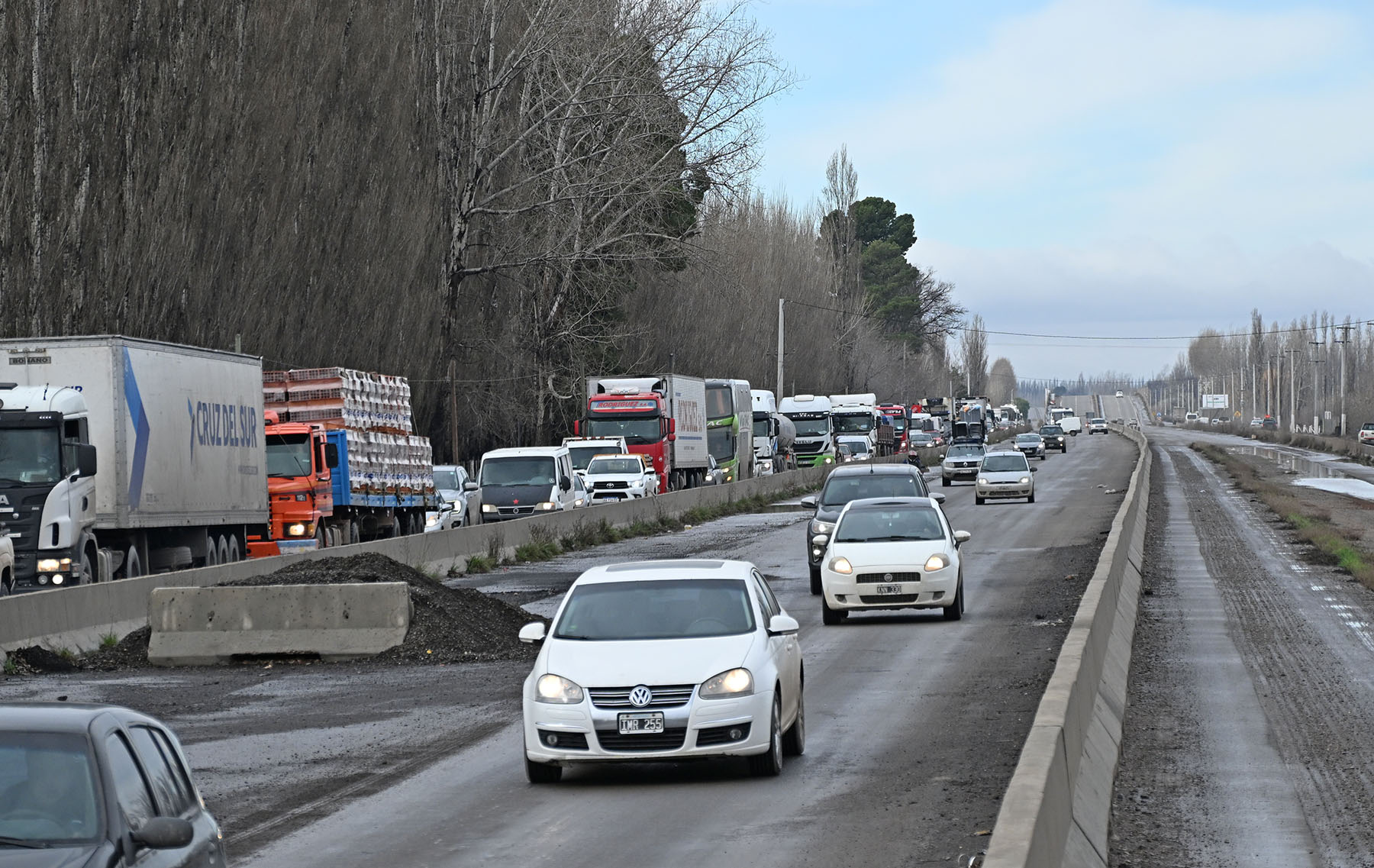 Tensiones por el estado de rutas y reclamos en Río Negro