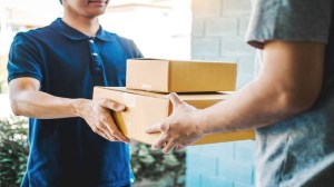 El Gobierno unificó el régimen puerta a puerta: qué cambia para quienes compran en el exterior