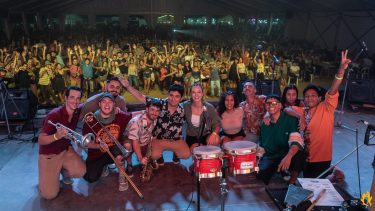 El Bacanazo, la fiesta de salsa que enciende la noche de Roca