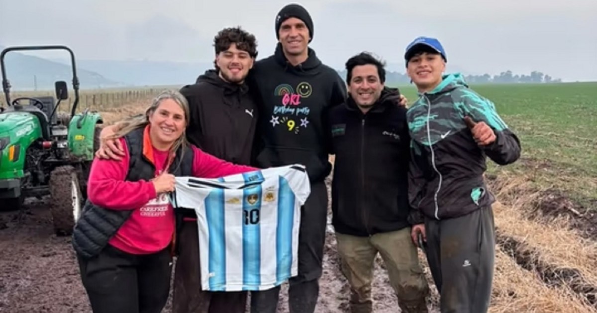 El Dibu Martínez quedó varado en la nieve y recibió ayuda de una familia