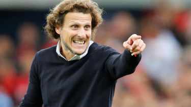 El elegido tras el ciclo de Bielsa: Diego Forlán está a un paso de ser el nuevo DT de Uruguay