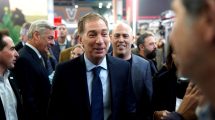 Imagen de Reforma laboral: Javier Milei firmó un decreto clave que alivia a la CGT y frena un recorte a la caja sindical
