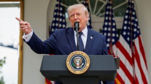 Según Trump, Estados Unidos controla el estrecho de Ormuz: la fuerte amenaza contra Irán y el ataque a un buque de Panamá