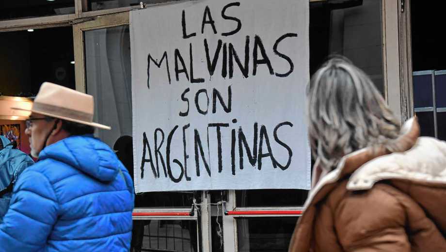 La bandera que se colgó en la Expo Rural 2026 de Palermo. Foto Enrique García Medina.