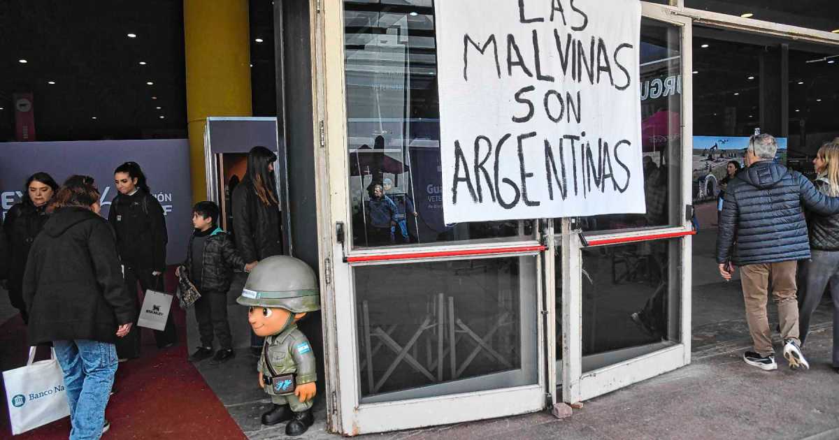 La bandera de la selección argentina destaca en la Expo Rural de Palermo 2026
