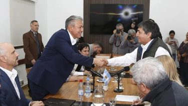 Figueroa firmó el acuerdo salarial con ATE y UPCN y destacó que «es el mejor del país»