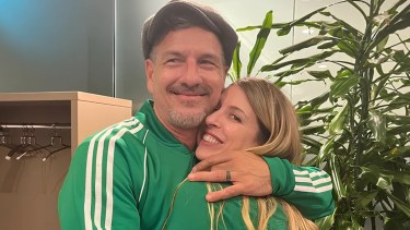 Así es la casa minimalista de Flor Bertotti y Federico Amador: abundante luz, tonos neutros y un estilo campestre