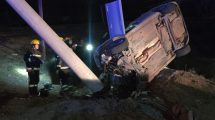 Imagen de Manejaba con 1,67 gramos de alcohol en sangre, chocó contra un poste y dejó sin luz a varios sectores de Centenario