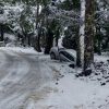 Imagen de Turistas cayeron a un arroyo camino a un cerro en Bariloche: circulaban sin cadenas y perdieron el control por la nieve