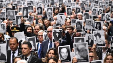 A 32 años del atentado a la AMIA, la entidad reclamó a la Justicia y pidió a Javier Milei reforzar la seguridad en la Triple Frontera