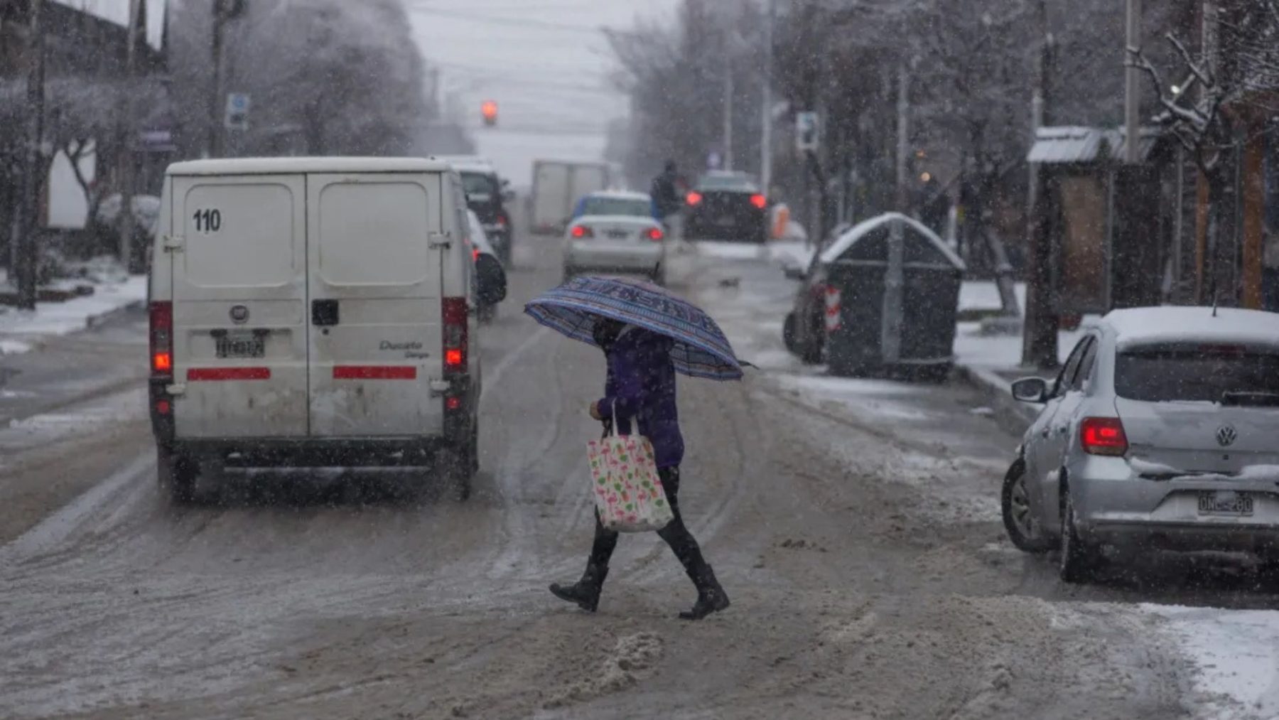Frío polar y nieve en Neuquén y Río Negro: cómo sigue la alerta en la cordillera y qué pasa con la lluvia en el Alt