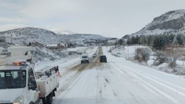 Las nevadas intensas complican la cordillera: el estado de los pasos a Chile y las rutas en Neuquén y Río Negro