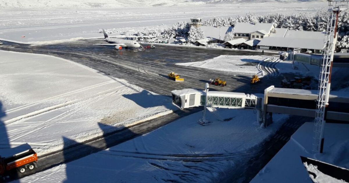 Demoras en el aeropuerto de Bariloche por mal tiempo durante las vacaciones de invierno