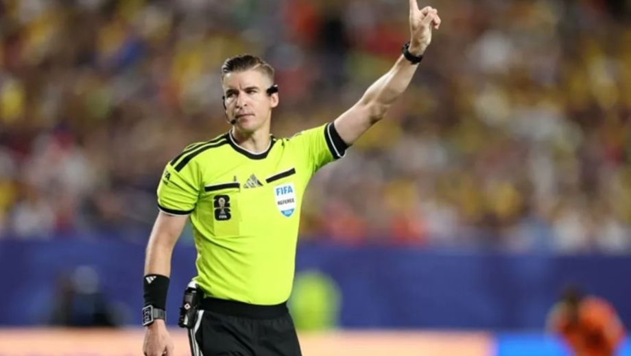 François Letexier, el árbitro del partido de Argentina vs. Egipto.-