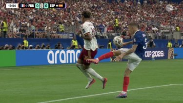 El insólito penal de Lucas Digne a Lamine Yamal que le dio la ventaja a España ante Francia en la semifinal del Mundial