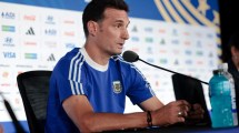 Imagen de Scaloni habló en conferencia de prensa antes de la semifinal con Inglaterra y dejó en claro que puede hacer cambios