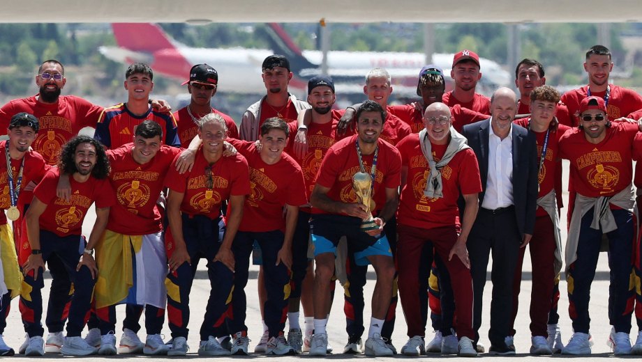La Selección de España llegó a Madrid con la copa del Mundial 2026: prepara una fiesta histórica para un millón de personas
