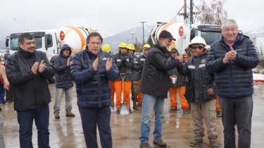 El municipio de Bariloche inauguró una colectora y Cortés aseguró que lleva 220 cuadras de pavimento