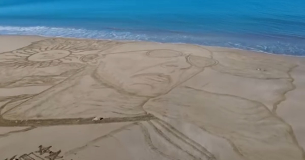 Video | El colosal homenaje al Indio Solari en las playas de Las Grutas que emociona en el Mundial 2026