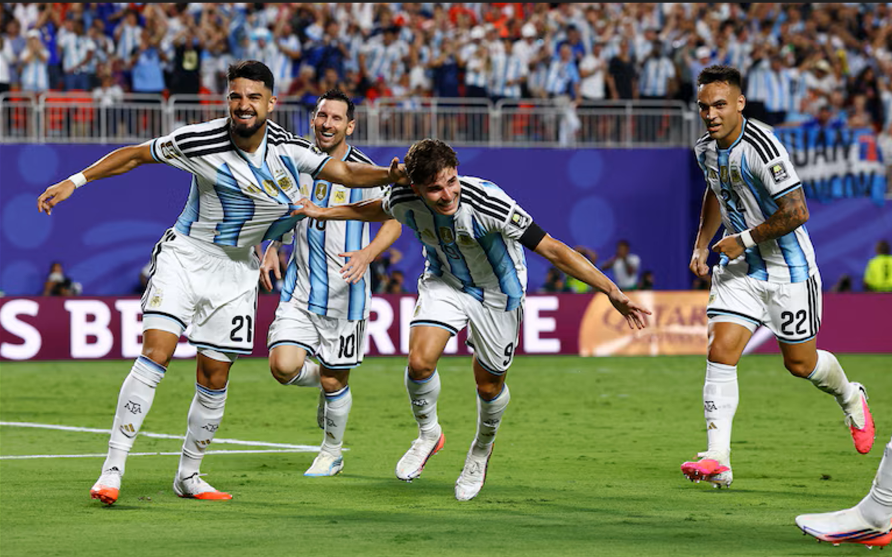 La Selección Argentina avanza a semifinales del Mundial contra Inglaterra