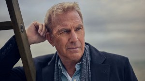 Denunció que un falso Kevin Costner la engañó durante meses y la estafó con más de $3 millones
