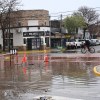 Imagen de Las imágenes que dejó la lluvia en el Alto Valle: calles inundadas, complicaciones y tránsito afectado