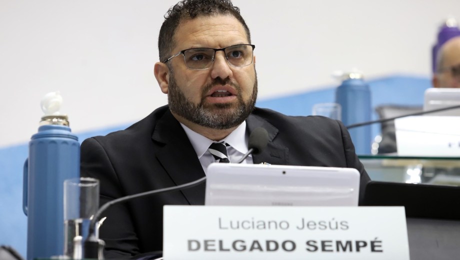 El legislador Luciano Delgado Sempé es el autor del proyecto. Foto: Marcelo Ochoa.